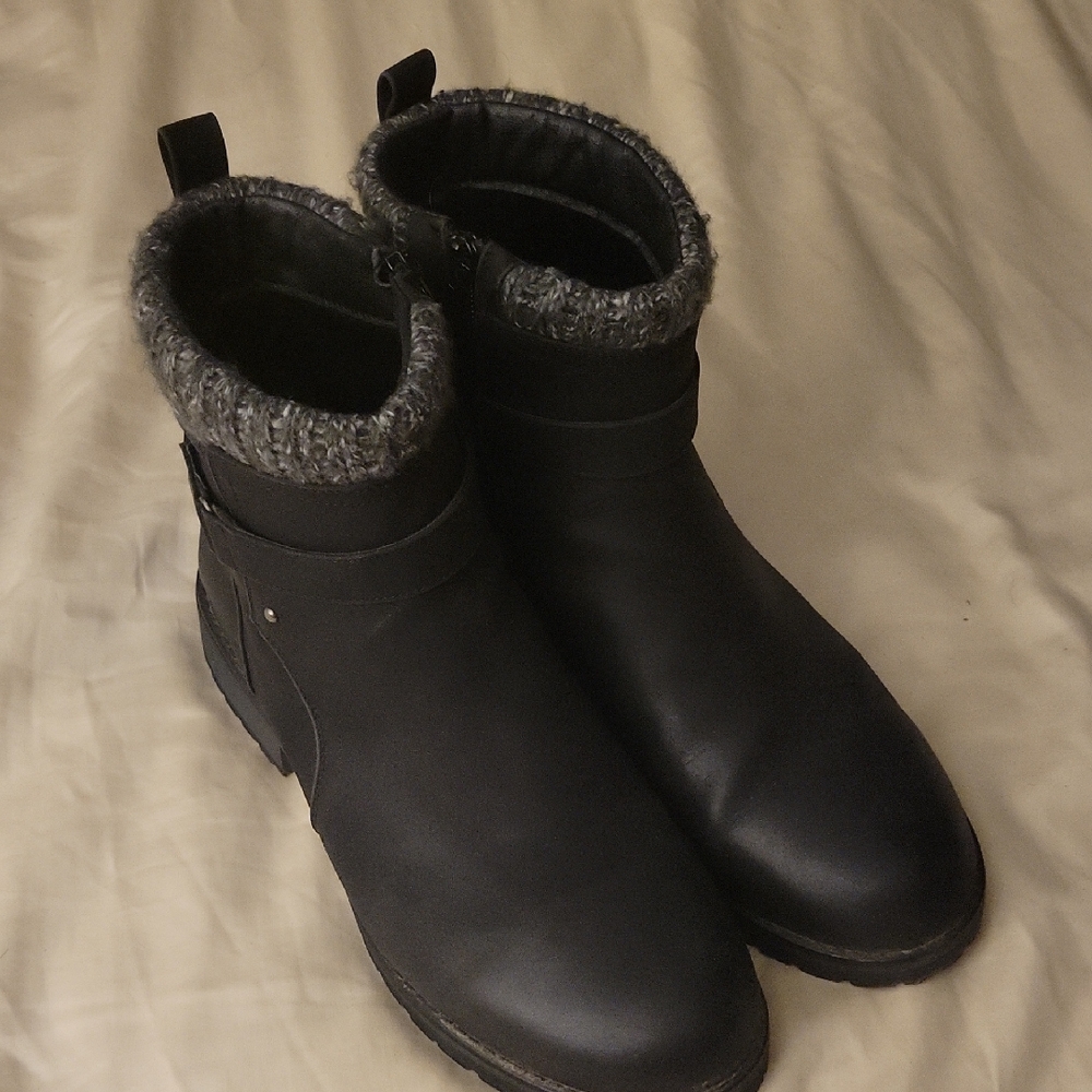 ID Required Black Ankle Boots Size 12